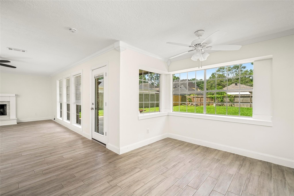 560 Landfall Lane - Photo 17