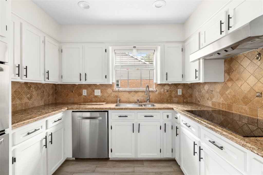 560 Landfall Lane - Photo 21