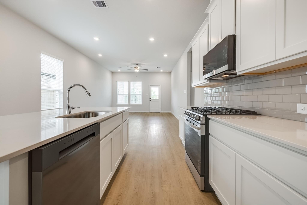 12534 Nueces River Drive - Photo 10