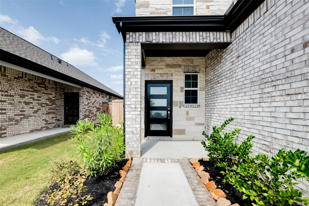 12534 Nueces River Drive - Photo 2