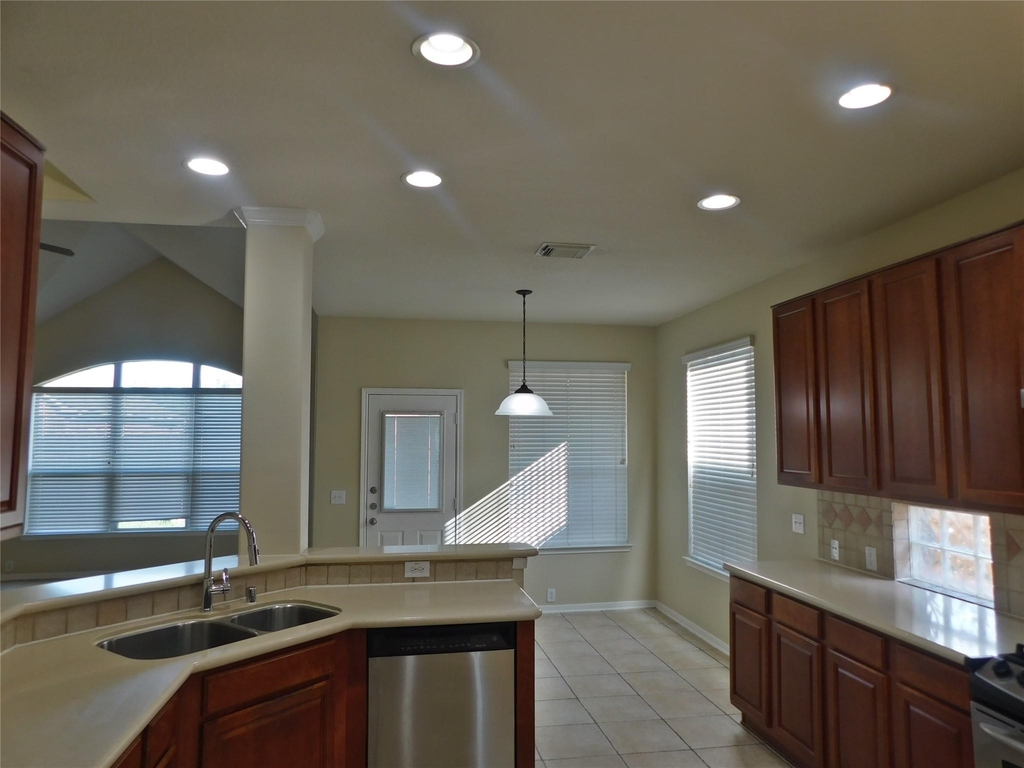 2511 Sunlight Lane - Photo 11