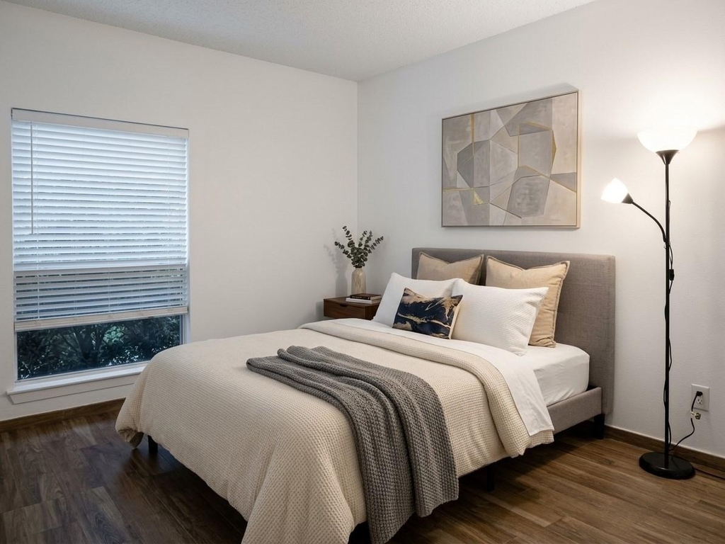 2300 Augusta Drive - Photo 7