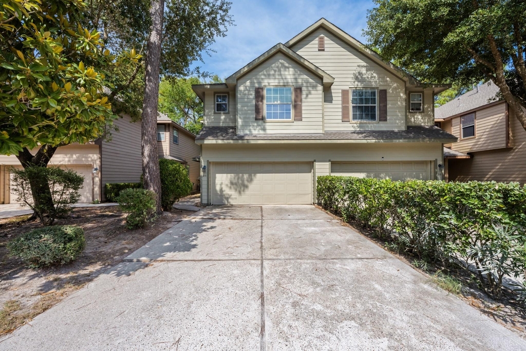 211 N Burberry Park Circle - Photo 3