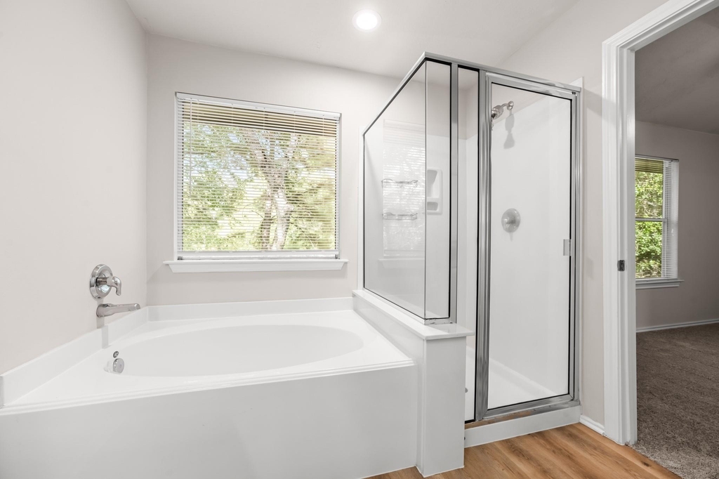 211 N Burberry Park Circle - Photo 34
