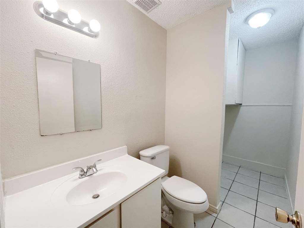 12023 Greenwood Forest Drive - Photo 8