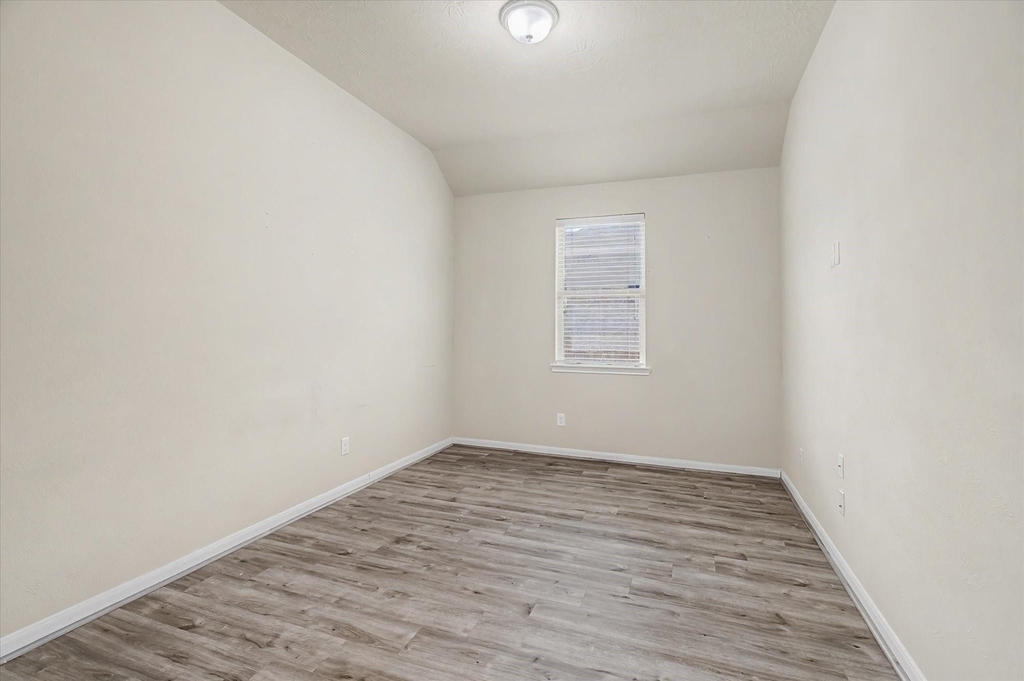 3834 Raintree Village Drive - Photo 23