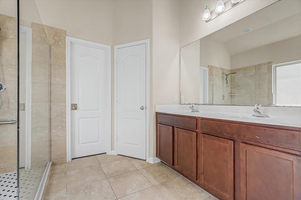 3834 Raintree Village Drive - Photo 20
