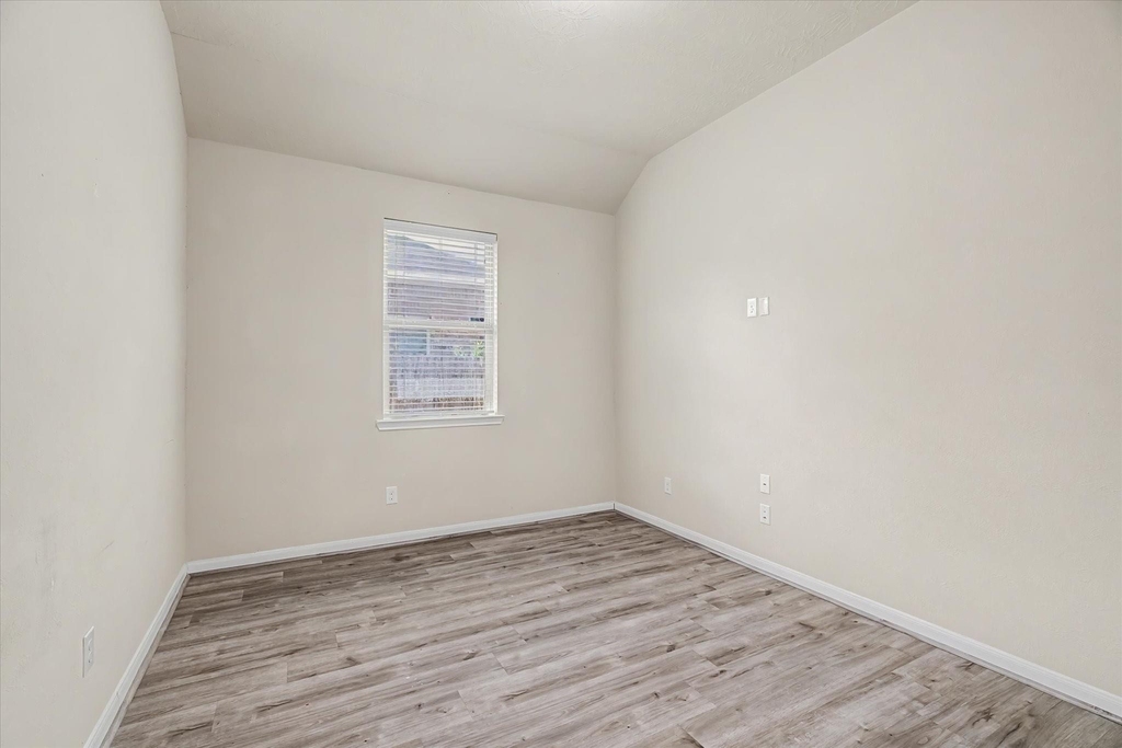 3834 Raintree Village Drive - Photo 22