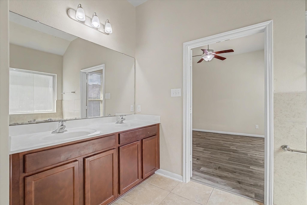 3834 Raintree Village Drive - Photo 19