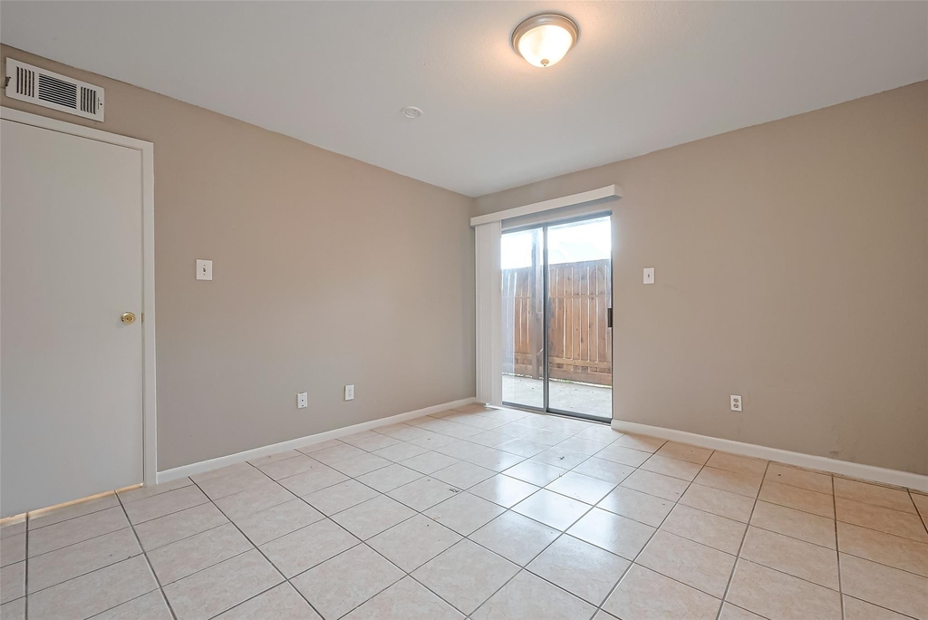 9090 S Braeswood Boulevard - Photo 26