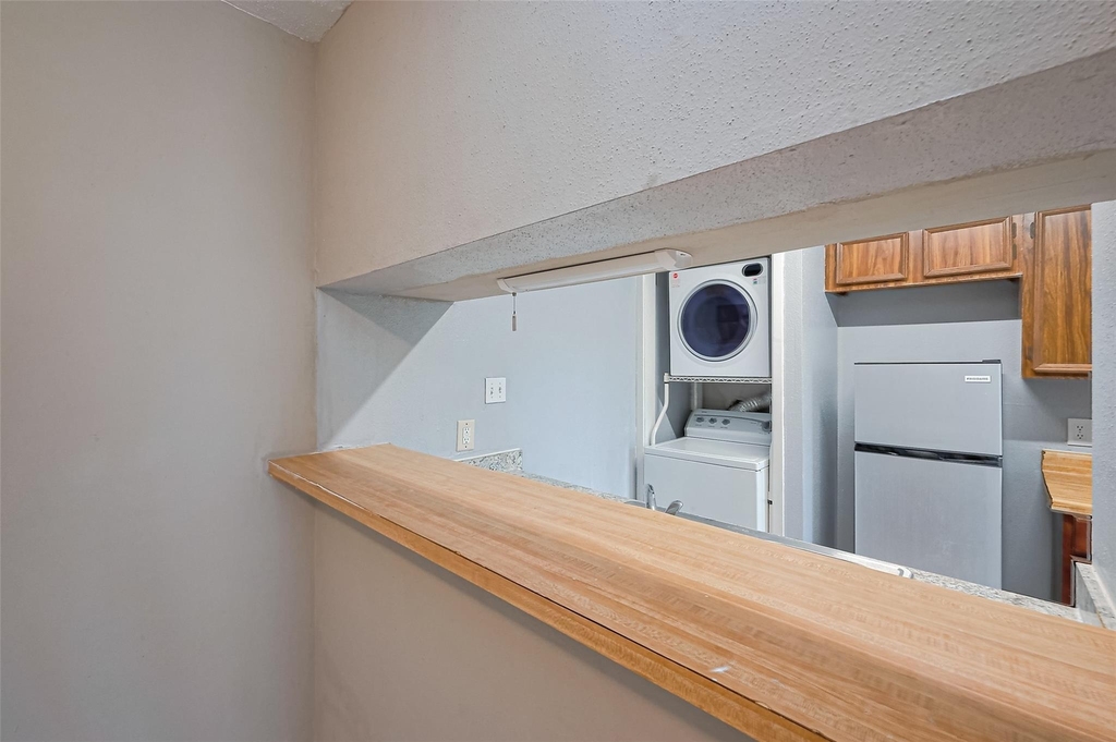 9090 S Braeswood Boulevard - Photo 12