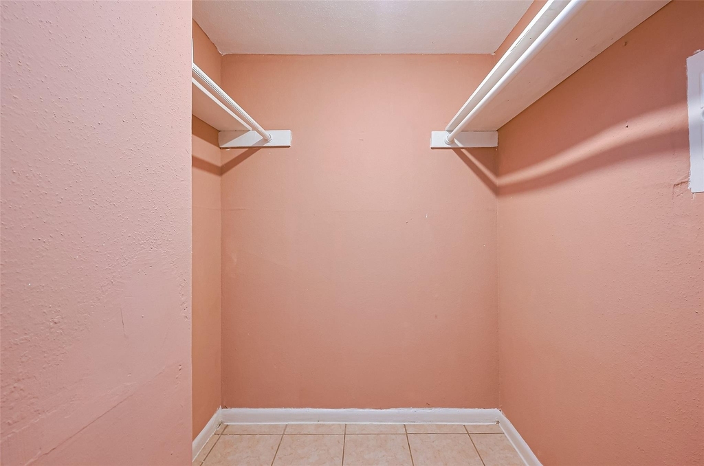 9090 S Braeswood Boulevard - Photo 34