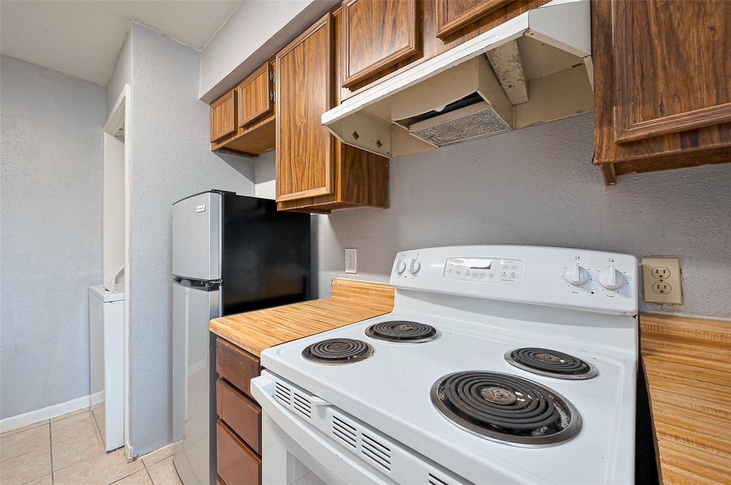 9090 S Braeswood Boulevard - Photo 14