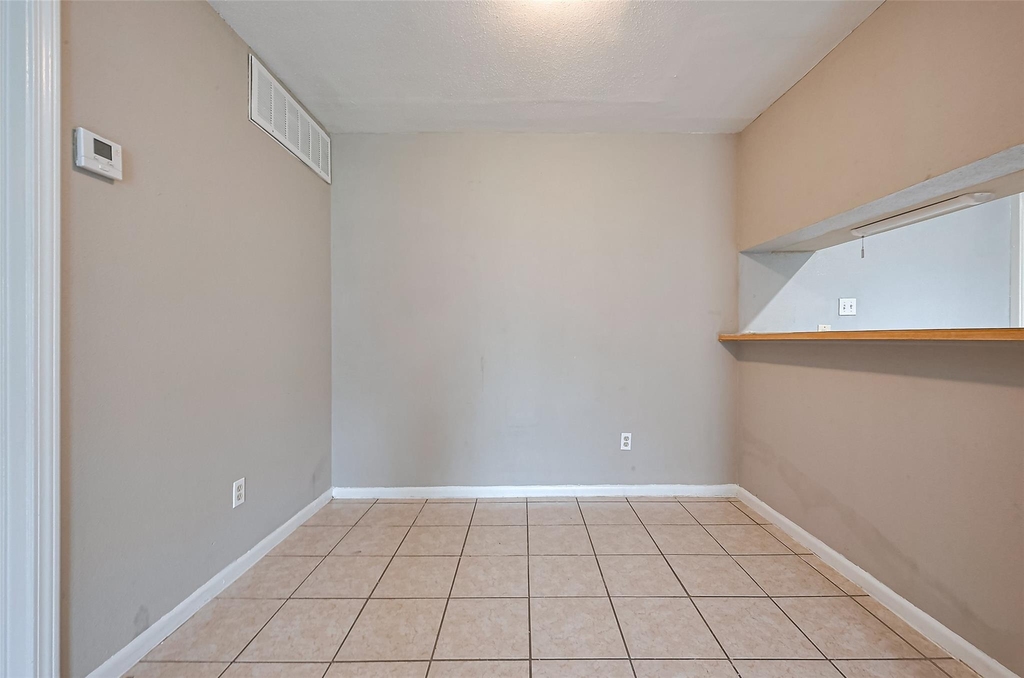 9090 S Braeswood Boulevard - Photo 9
