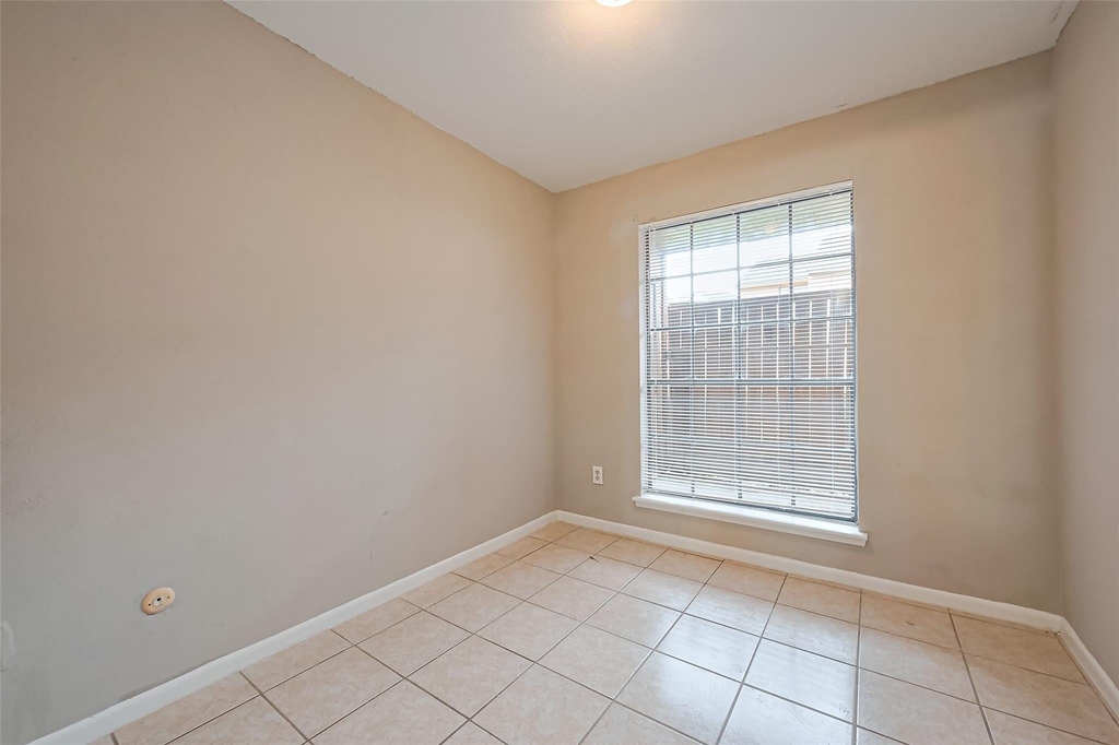 9090 S Braeswood Boulevard - Photo 22