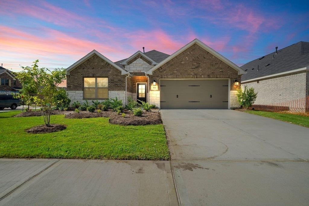 9903 Silverling Court - Photo 0