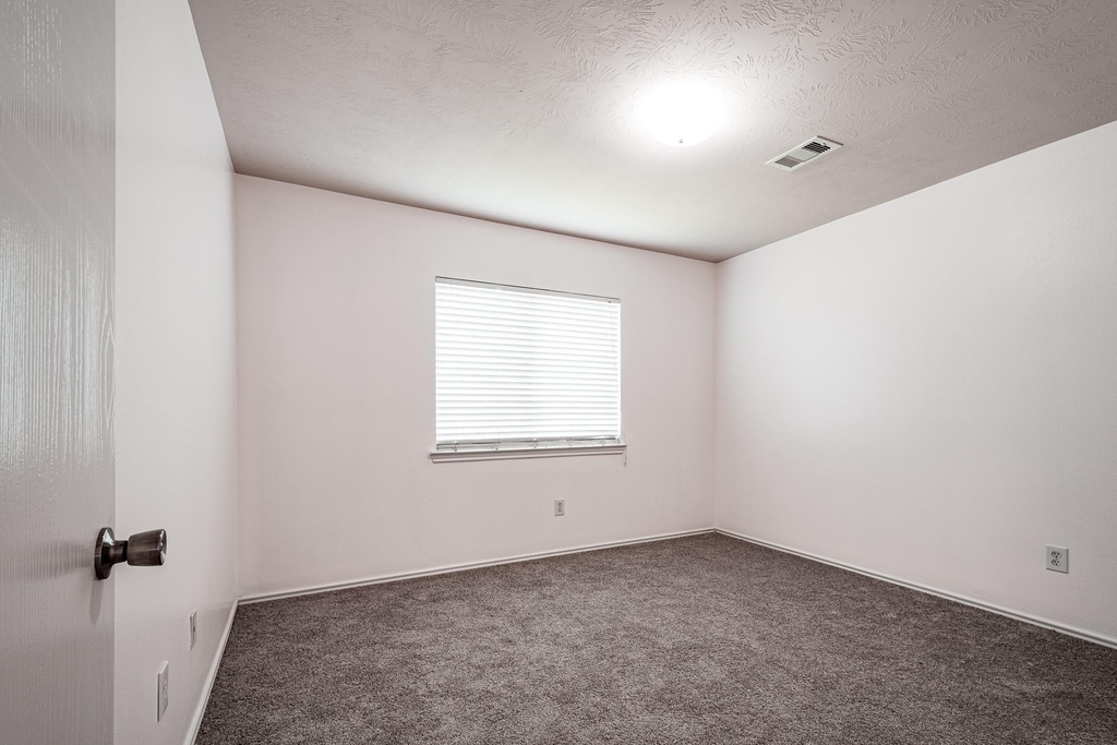 4435 Crossvine Avenue - Photo 10