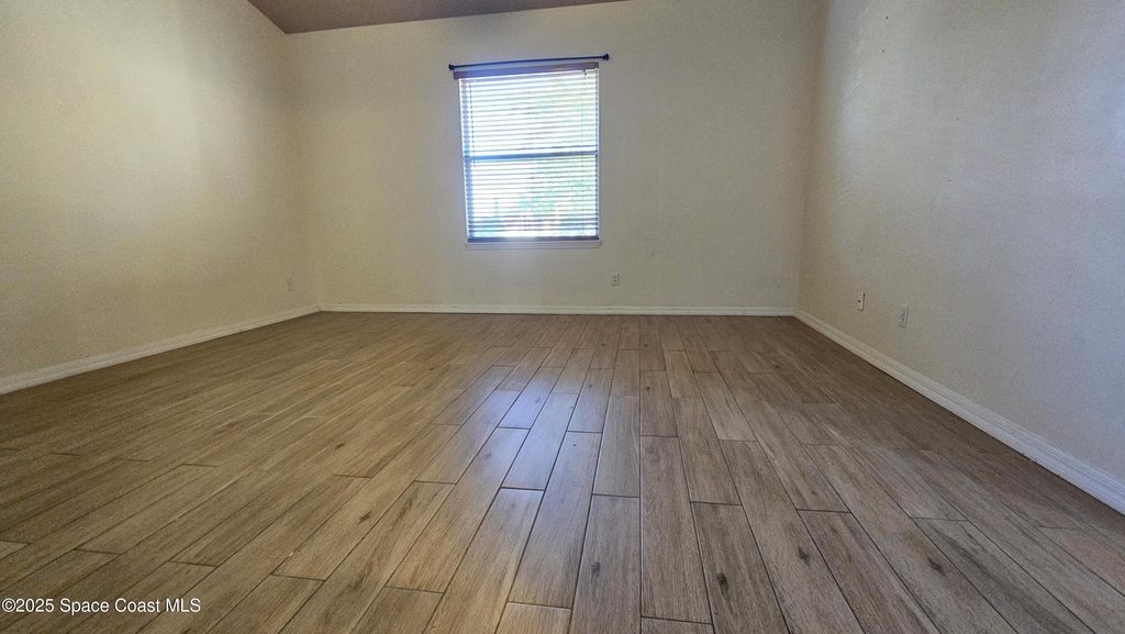 1020 Venetian Drive - Photo 10
