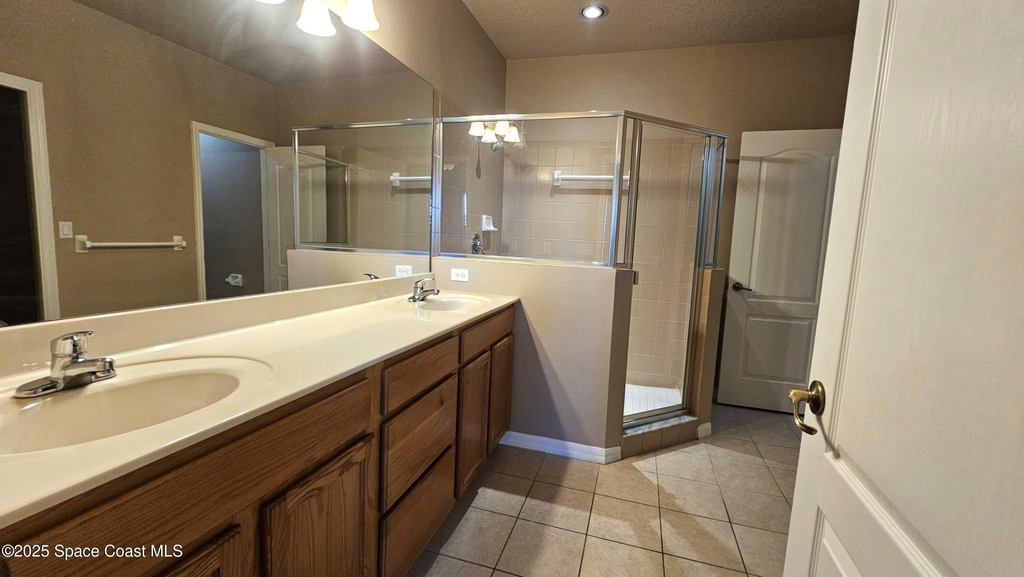 1020 Venetian Drive - Photo 11