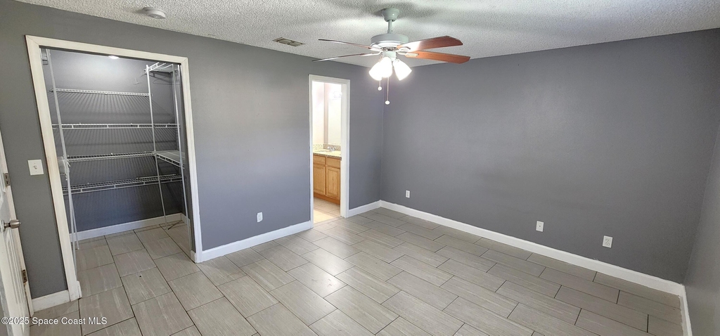 5901 Aires Avenue - Photo 12
