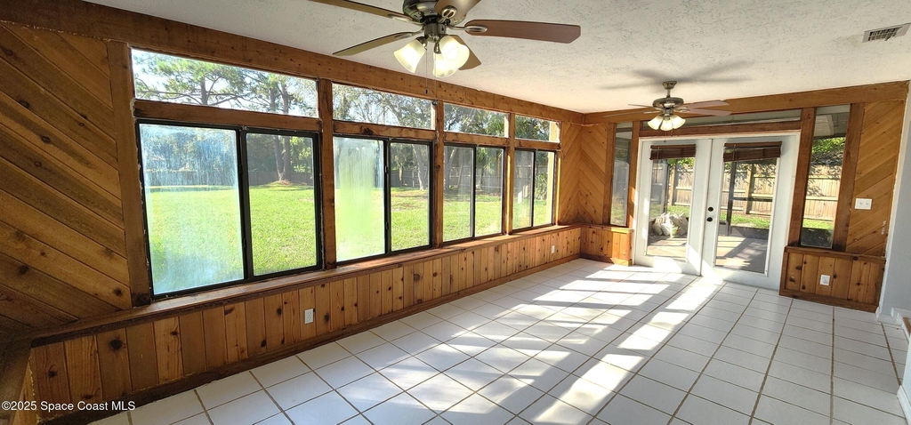 5901 Aires Avenue - Photo 20