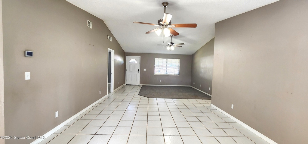5901 Aires Avenue - Photo 5