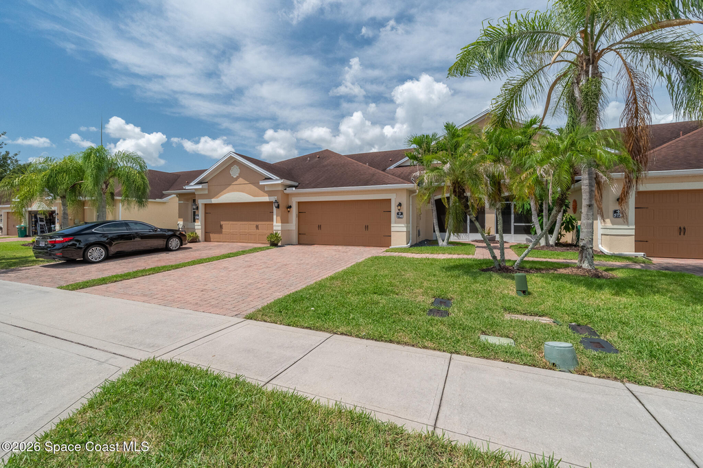 5748 Tamarac Drive - Photo 2