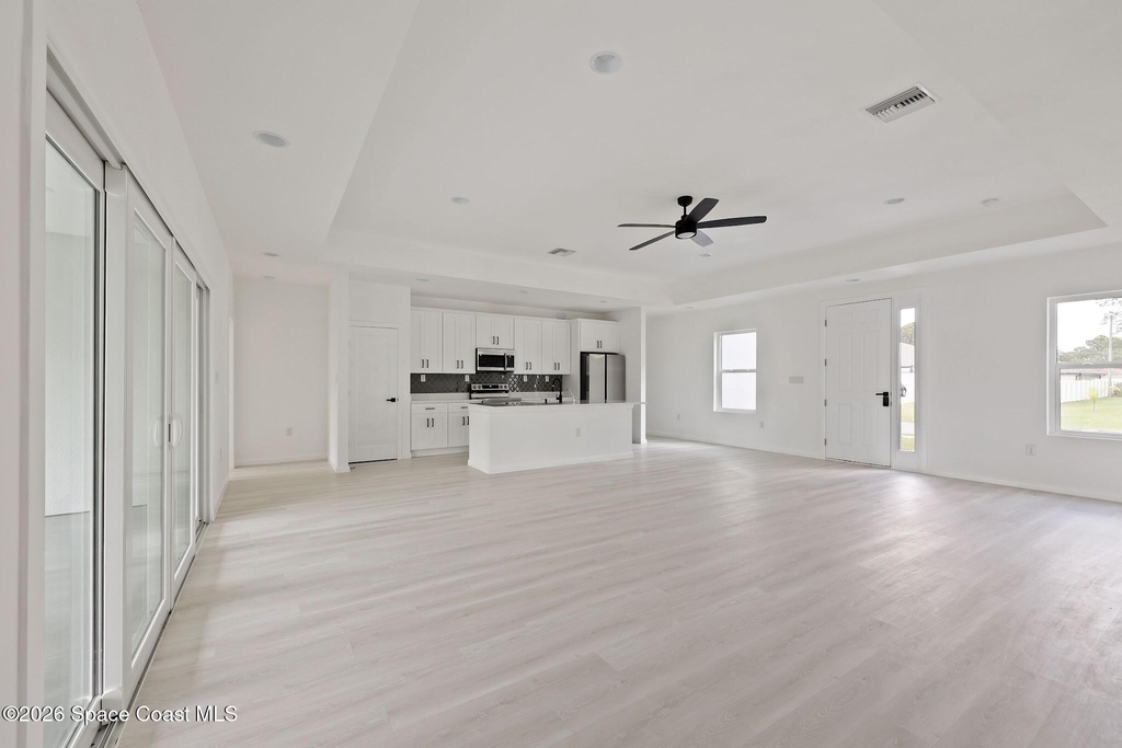 746 Harriet Avenue Sw - Photo 2