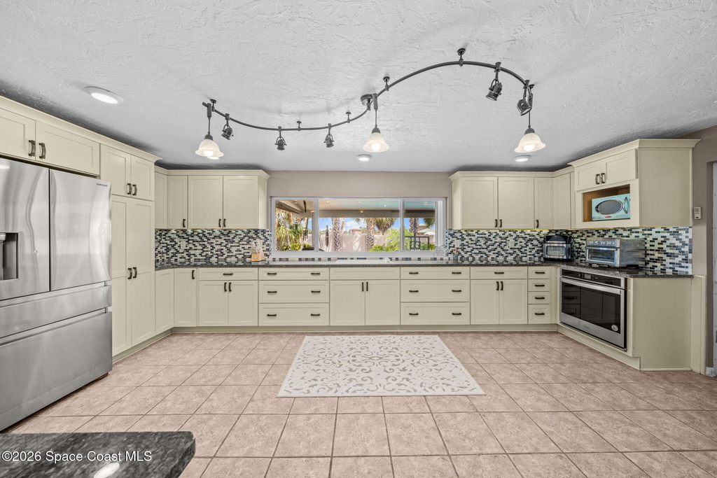 121 Algonquin Terrace - Photo 14