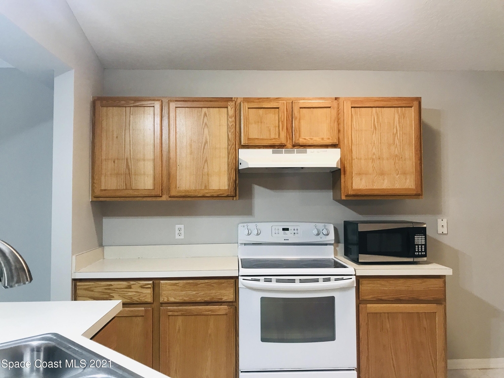 2205 Myla Lane - Photo 2