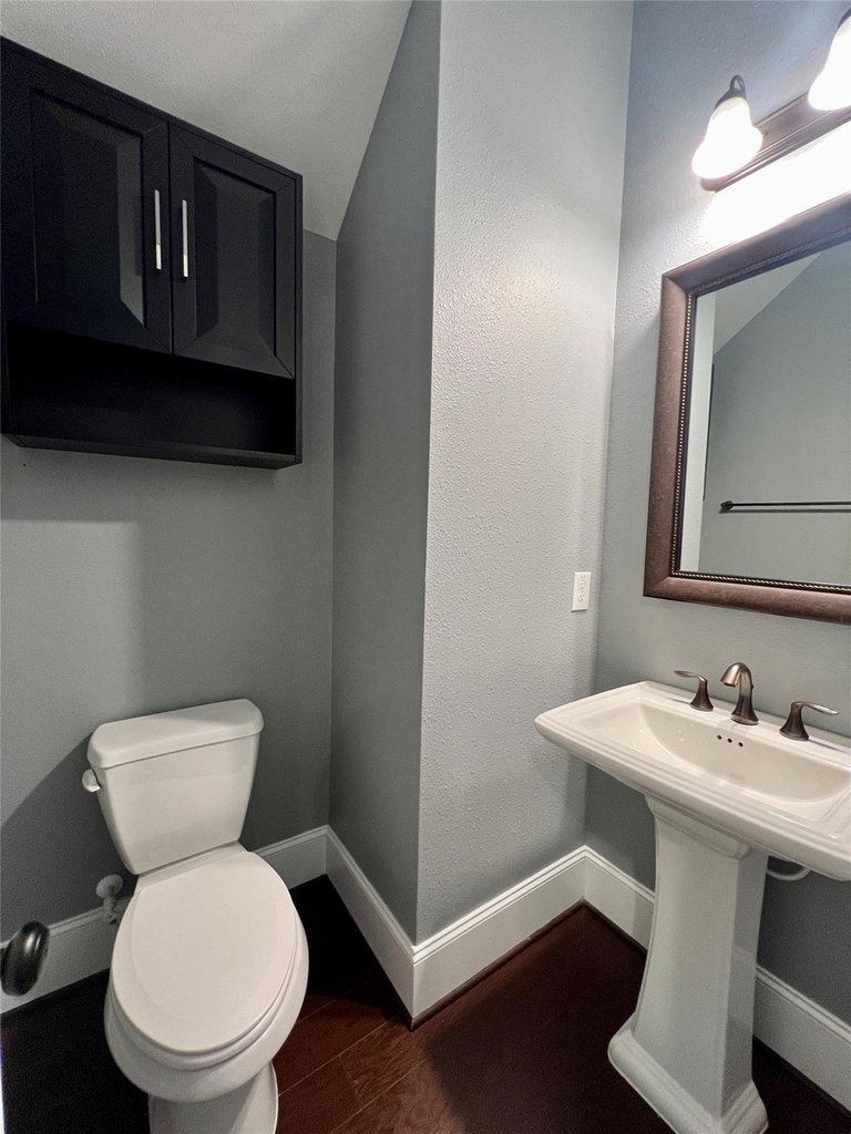 8832 Ashbloom Lane - Photo 10