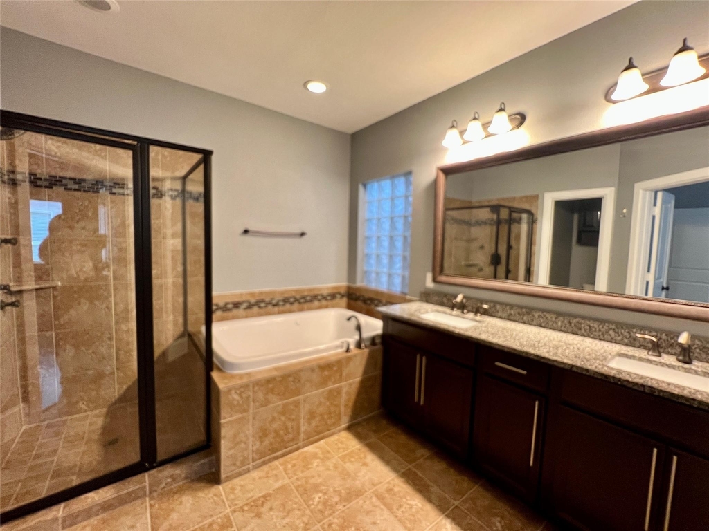 8832 Ashbloom Lane - Photo 13