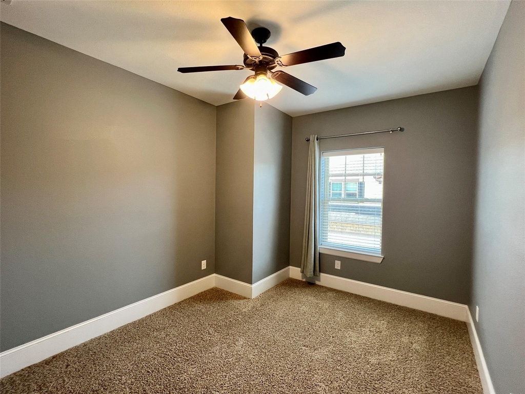 8832 Ashbloom Lane - Photo 16