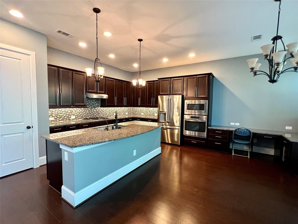 8832 Ashbloom Lane - Photo 7