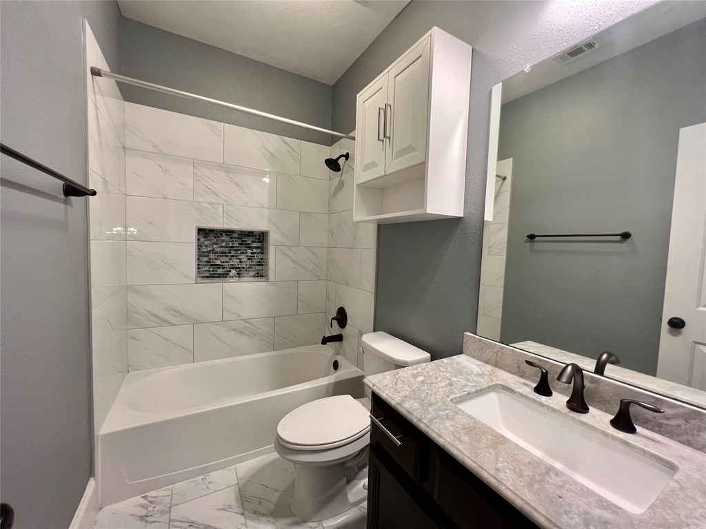8832 Ashbloom Lane - Photo 17