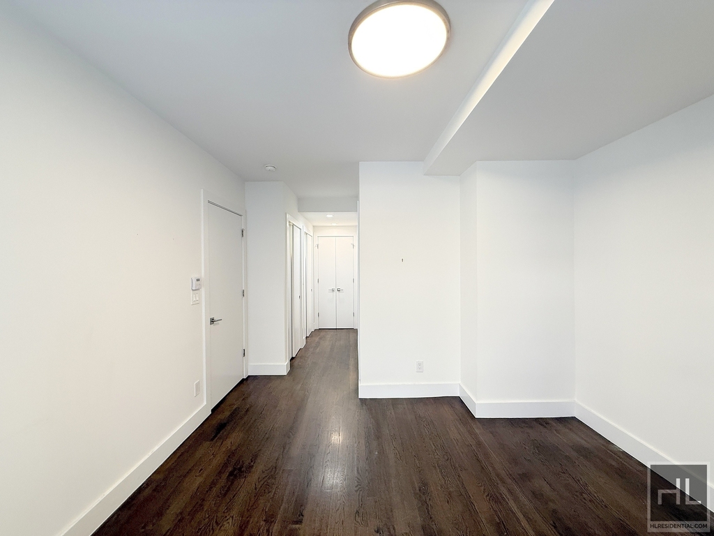West End Avenue - Photo 4