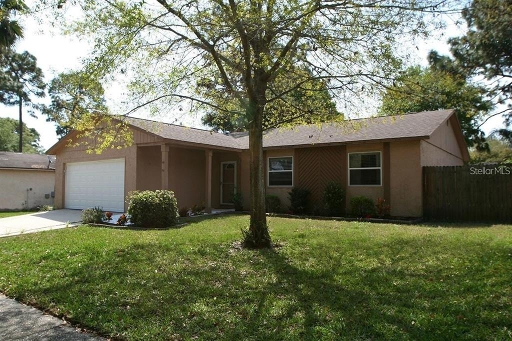 104 Hillcrest Drive - Photo 0