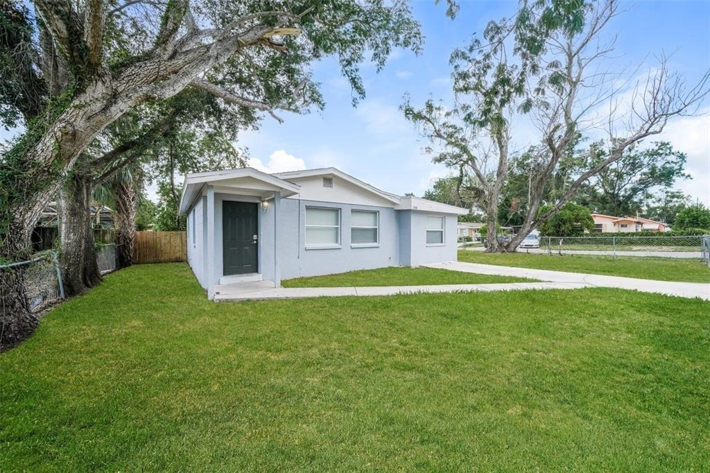 10301 N 17th Street - Photo 2
