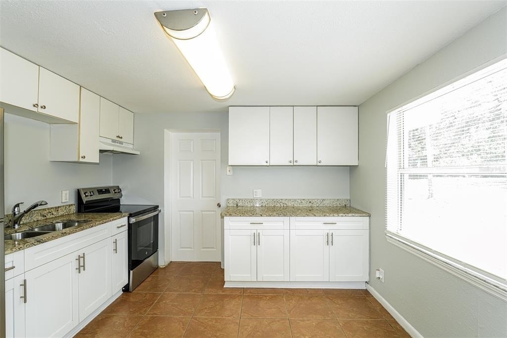 10301 N 17th Street - Photo 4