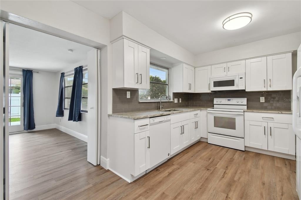 2111 Lanai Avenue - Photo 26