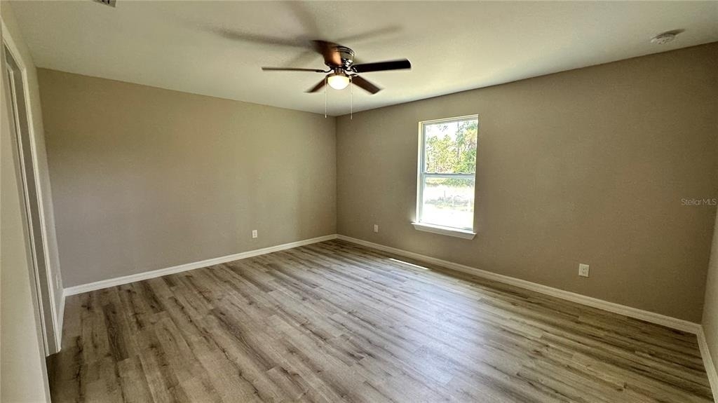 327 Lester Avenue S - Photo 6