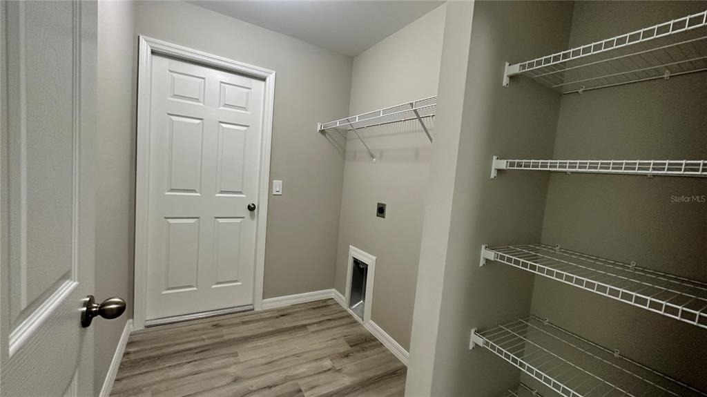 327 Lester Avenue S - Photo 5