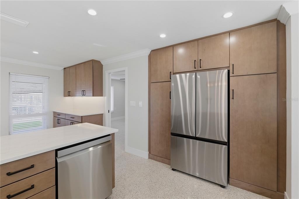 4152 13th Lane Ne - Photo 2