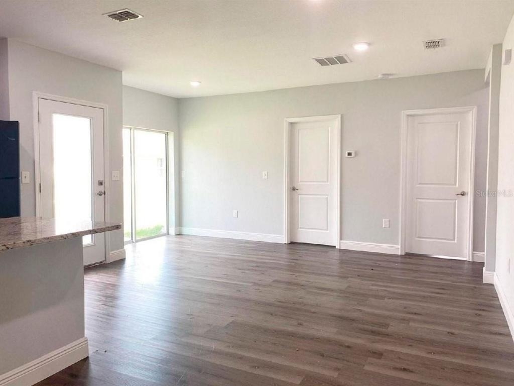 1813 Puffin Street - Photo 2