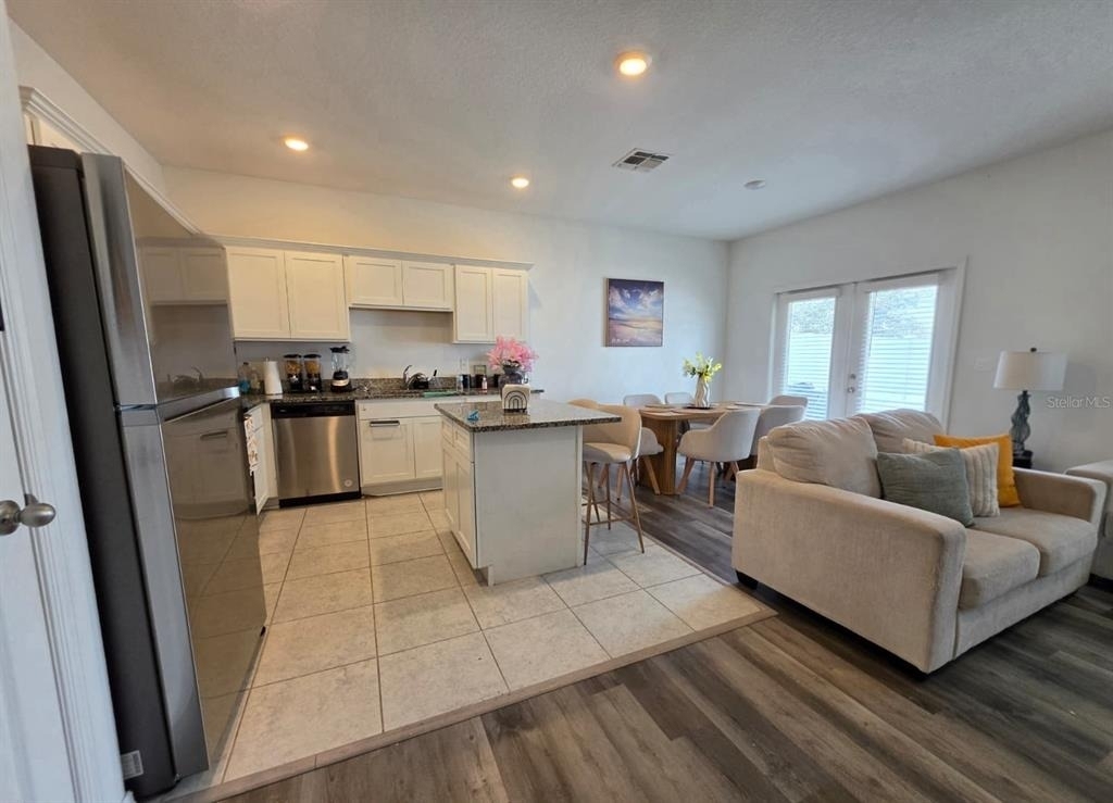 469 Madison Drive - Photo 4