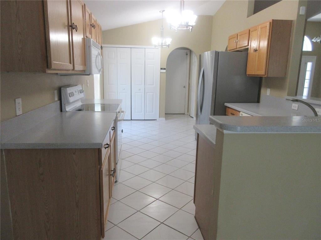 202 Marion Oaks Trail - Photo 2