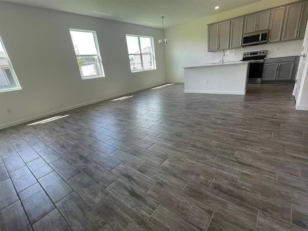 1365 Yorkdale Road - Photo 2