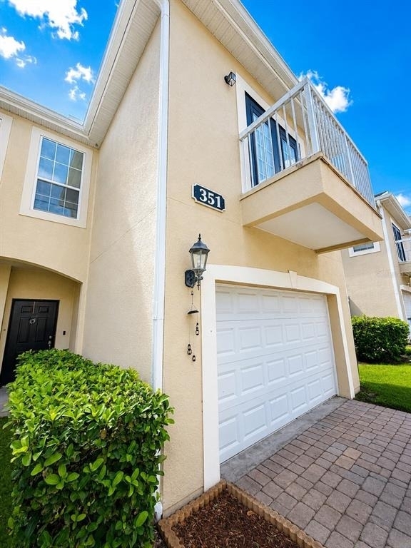 351 Vanguard Point - Photo 0