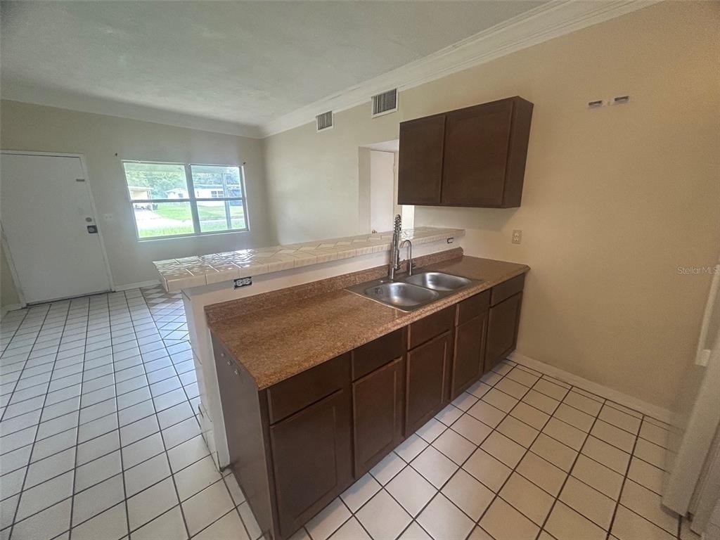 127 Country Club Drive - Photo 4