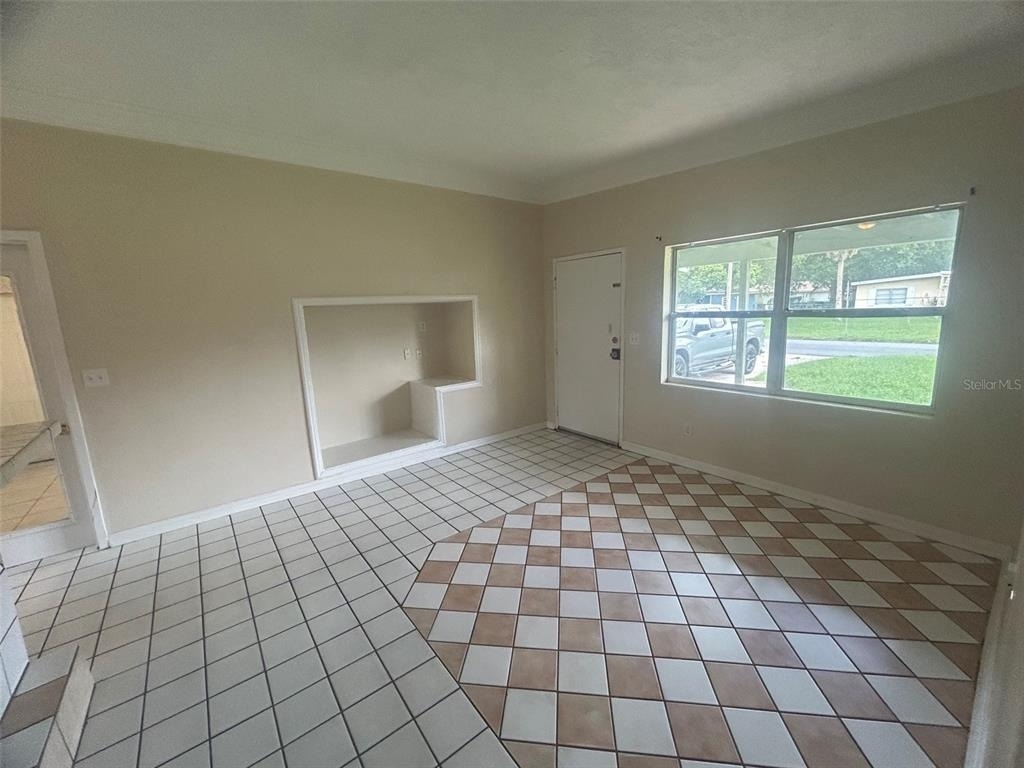 127 Country Club Drive - Photo 2